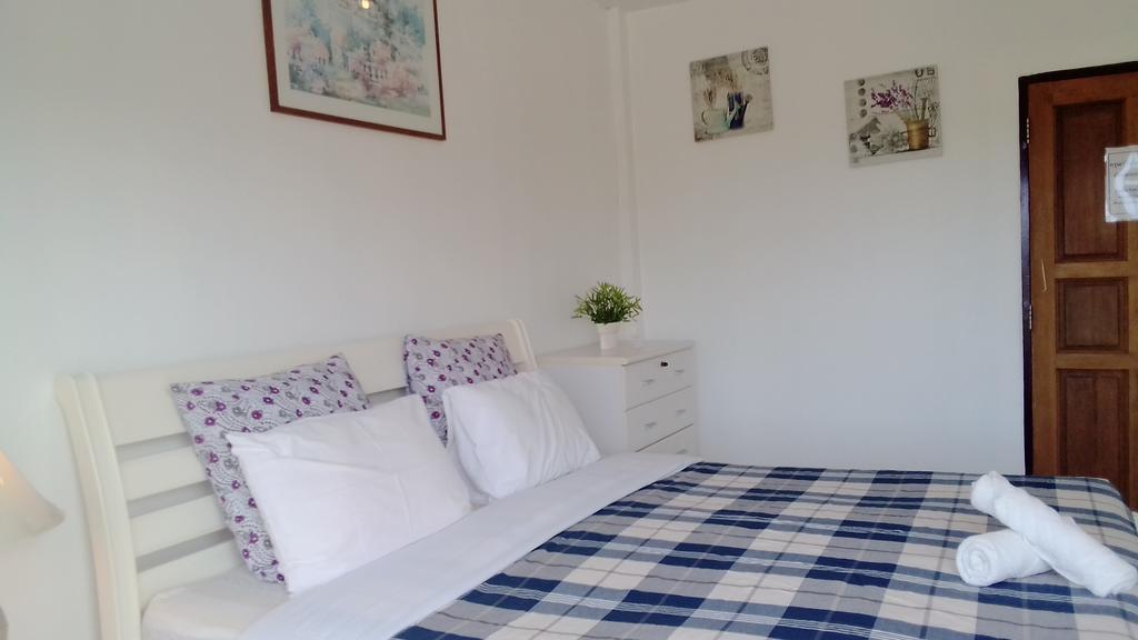 Corner Cafe Bed & Breakfast Hua Hin Ngoại thất bức ảnh