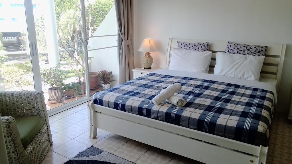 Corner Cafe Bed & Breakfast Hua Hin Ngoại thất bức ảnh